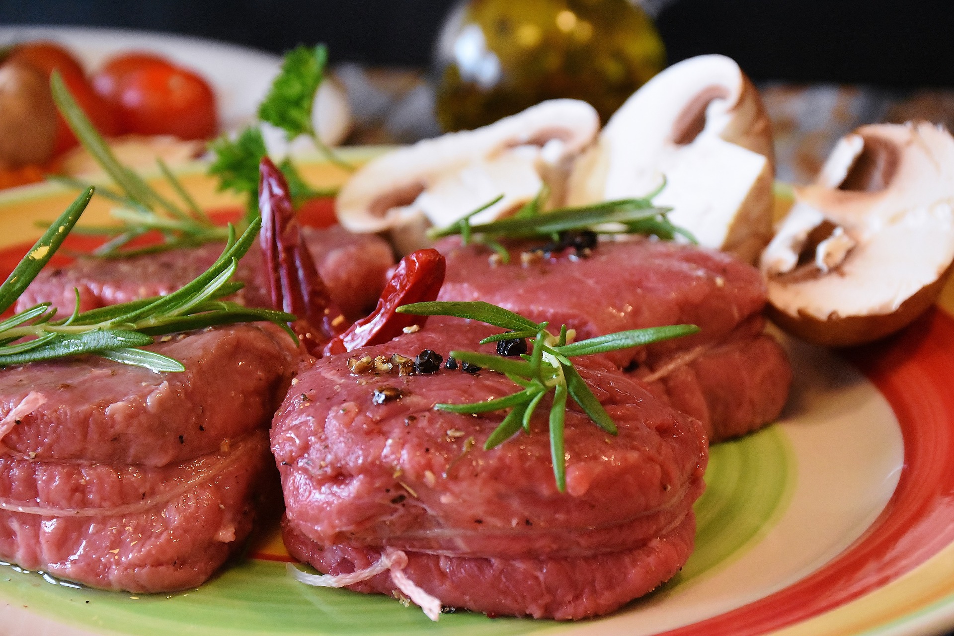 Μεγάλο σκάνδαλο υγιεινής στη Βρετανία: το 1/5 κρέατος σε εστιατόρια εντοπίστηκε με «λάθη ετικέτας»