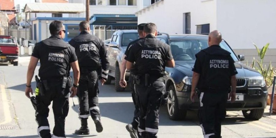 Συνεχίζονται οι απειλές της ΑΕΠΙ - Συνελήφθη στην Λευκάδα «συνεργάτης» της, που απειλούσε κατάστημα