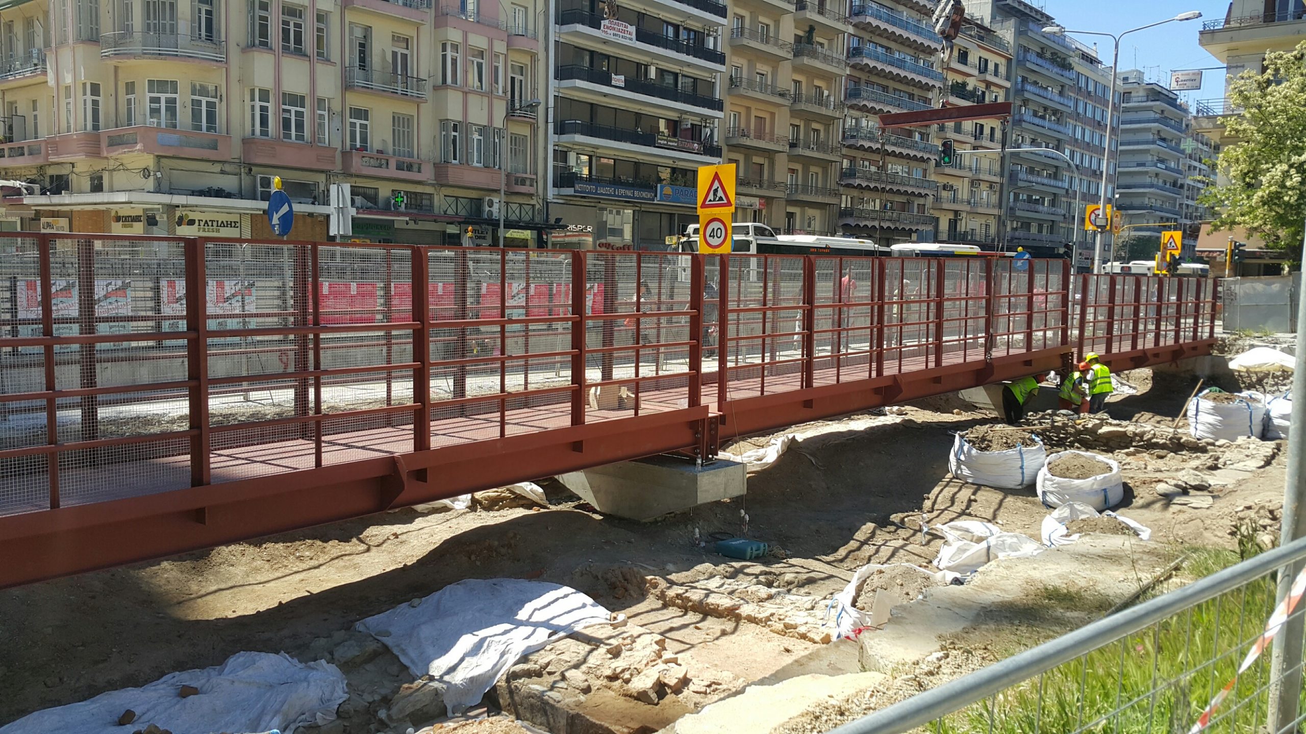 Θεσσαλονίκη: αγωγές για αποζημιώσεις από το δημόσιο ζητούν οι μετρόπληκτοι καταστηματάρχες