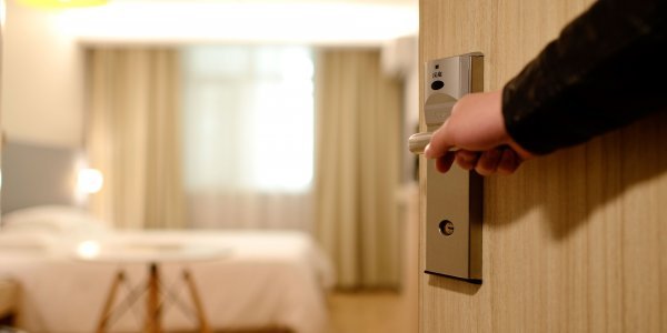Έρχονται φορολογικά κίνητρα για το «πρασίνισμα» των ξενοδοχείων